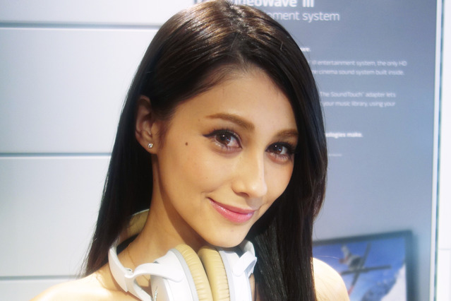 ダレノガレ明美、水着姿でセクシーショット公開！背中や谷間、美脚にファン興奮 画像