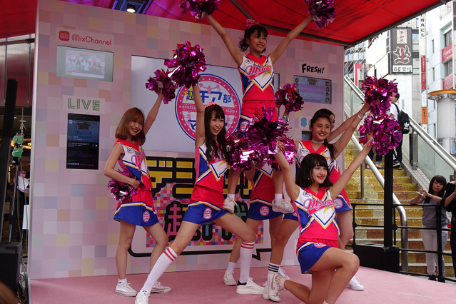 渋谷のド真ん中で池田美優監督のチア部がパフォーマンス 画像