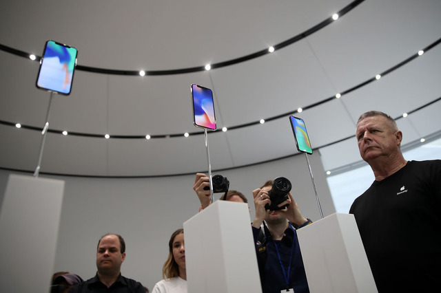 【新iPhoneがすぐわかる！緊急Q＆A】「iPhone 8/8 PLus」と「iPhone X」の予約開始はいつ？ 画像