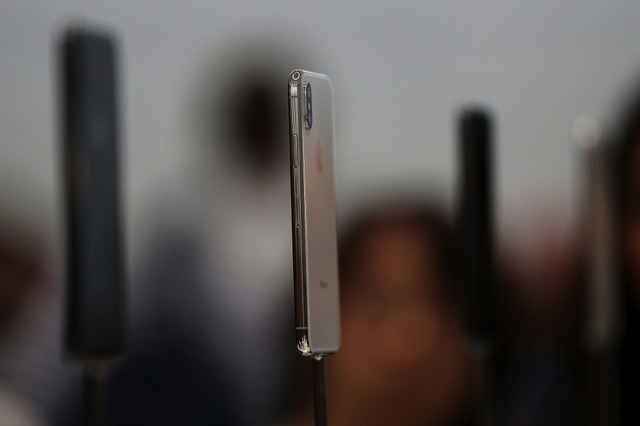 【新iPhoneがすぐわかる！緊急Q＆A】新iPhoneは10万円超えのモデルも！キャリアの分割も高くなる？ 画像
