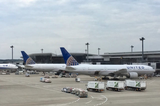 【機内Wi-Fiを試す！】「快適な空の旅」はまだ遠い？ユナイテッド航空でNYへ 画像