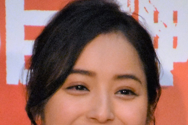 佐々木希があざだらけに!? 「ビックリ」「痛々しい」と反響 画像