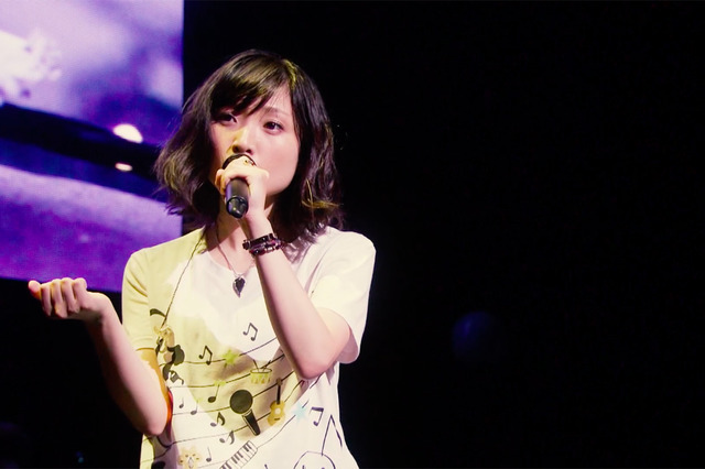 ももクロ・有安杏果、1stアルバムの発売を記念して「心の旋律」のライブ映像公開! 画像