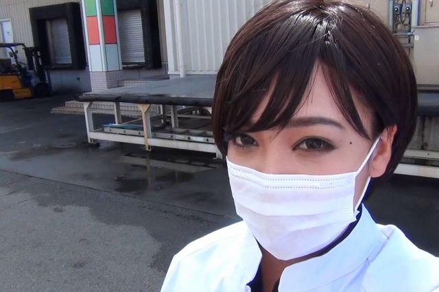 ざわちん、ものまねメイクで工場の裏側に潜入！ 画像