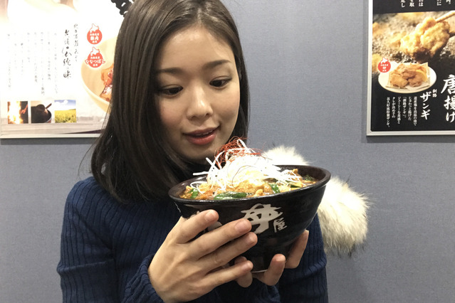 胃袋から熱くする丼『“厚熱”すたみなマーボー丼』を食べる 画像