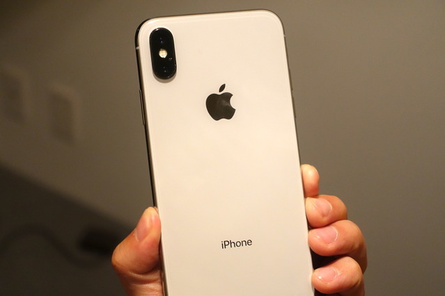 iPhone “X”は“8”の倍くらい売れている……ソフトバンク宮内氏 画像