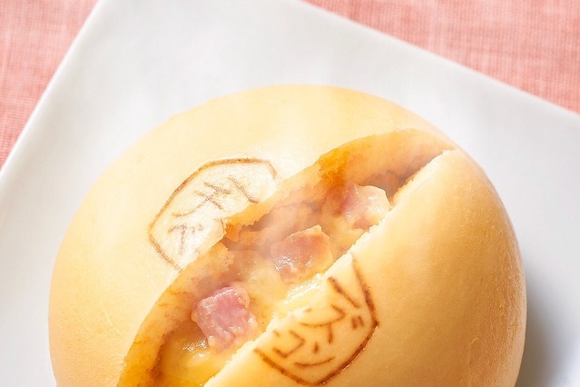 セブンから中華まんの新製品「とろ～り濃厚チーズ&ベーコンまん」 画像