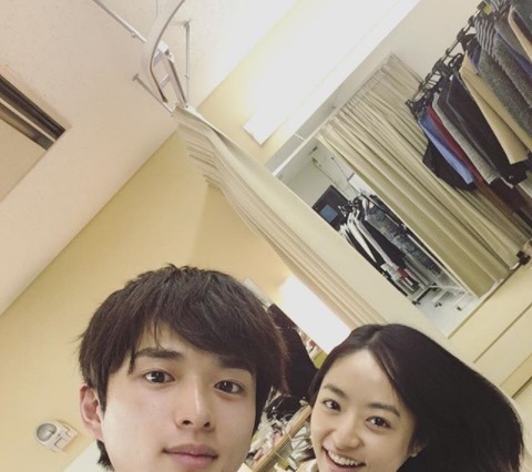 白洲迅＆井上真央のキュートな2ショットに「美男美女！」の声 画像
