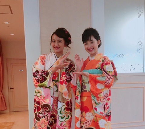 岡田結実、井頭愛海との晴れ着2ショットを公開！「可愛さが溢れかえってます」と絶賛の声 画像