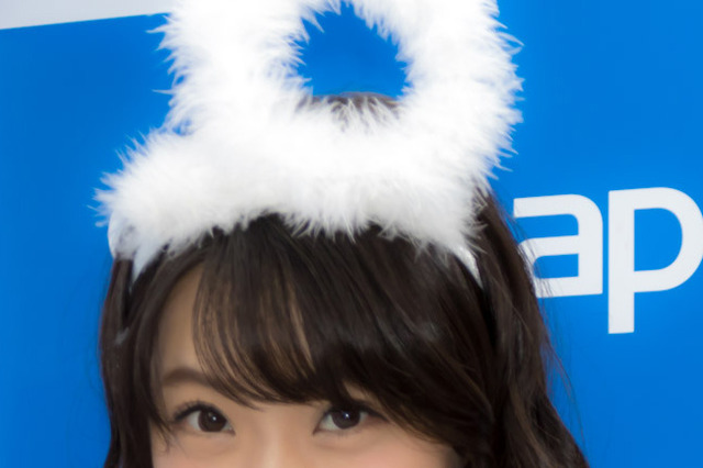 鈴木ふみ奈、ひと足早い“眼福”なプレゼント！サンタ風ビキニショットを公開 画像