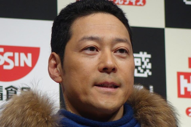 東野幸治、松本人志のムキムキ写真に「キン肉マン消しゴム」 画像