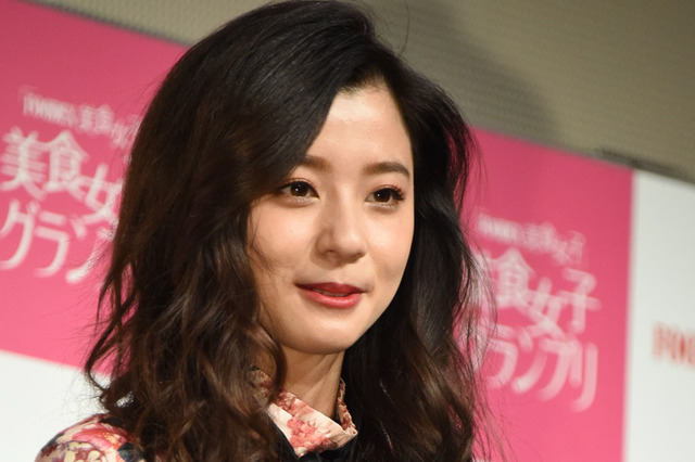 ますます注目度アップの朝比奈彩!9頭身のボディをたっぷりと 画像