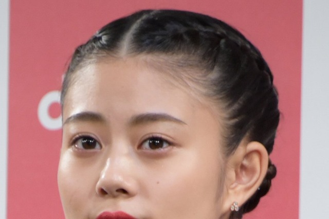 高畑充希「突然唇を奪われて……」、キス顔を披露 画像
