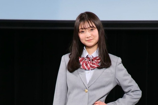 日本一制服が似合う女子に高校生の齊藤英里さん 画像