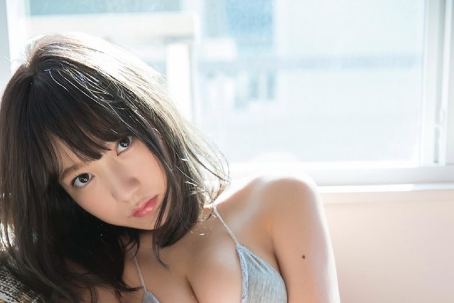 夢アド京佳、異例のスピードで写真集を発売！黒ビキニなどのセクシーグラビアも 画像