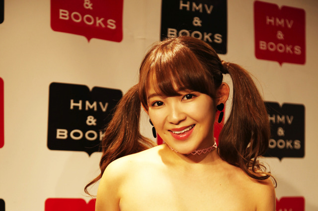 天木じゅん、初めての三角水着に「こんなに私の胸って綺麗だったのか」 画像
