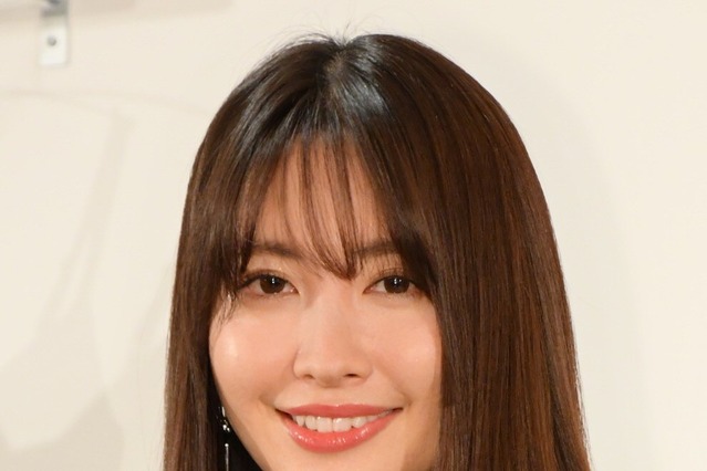 こじはる、撮影中のセクシー動画公開にファン「鼻血出そう」！ 画像