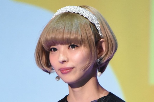 最上もが、上半身ヌードの美背中ショット公開！「あまりにもセクシー」の声 画像