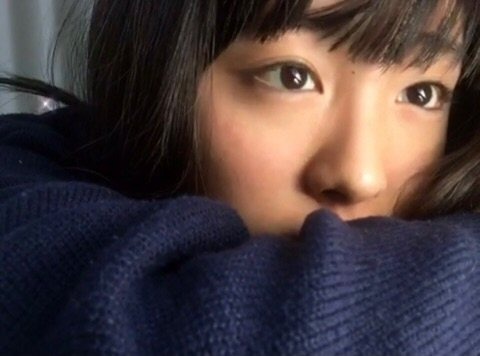 大友花恋の“キラキラ瞳”写真にファン「油断したら吸い込まれそう」 画像