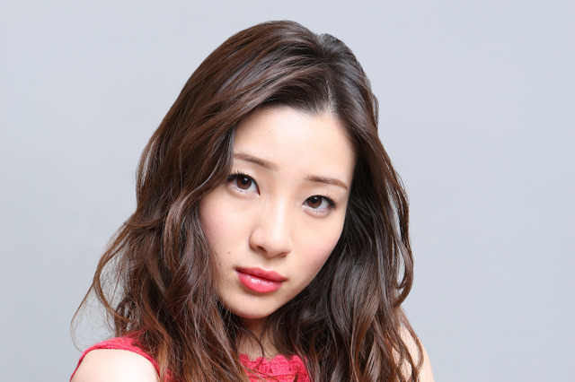 足立梨花、ゴールデン連ドラ初主演!セクシーな謎の女役で男を翻弄 画像