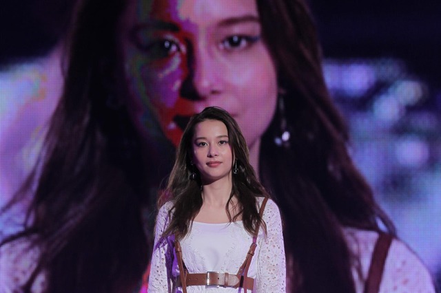 Niki、神戸コレクションでの抜群のスタイルに反響！ 画像