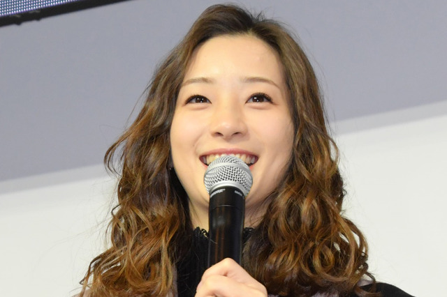 足立梨花が肩出し刺青をツイッターで公開!?　主演ドラマ『噂の女』で注目 画像