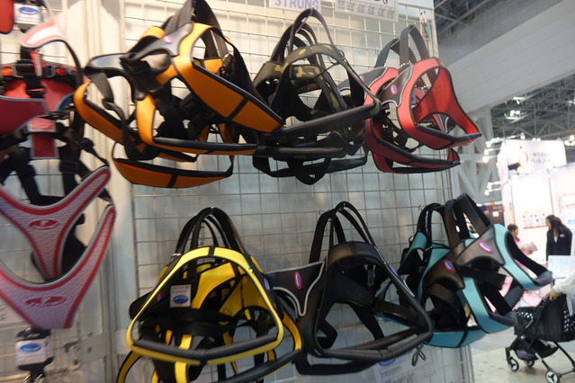 【Interpets（インターペット）2018】パムク、イタリア製ハンドメイドのハーネスを複数展示 画像