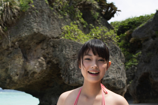 国民的美少女 玉田志織が初写真集！水着にも挑戦「私らしさ出しきった」 画像