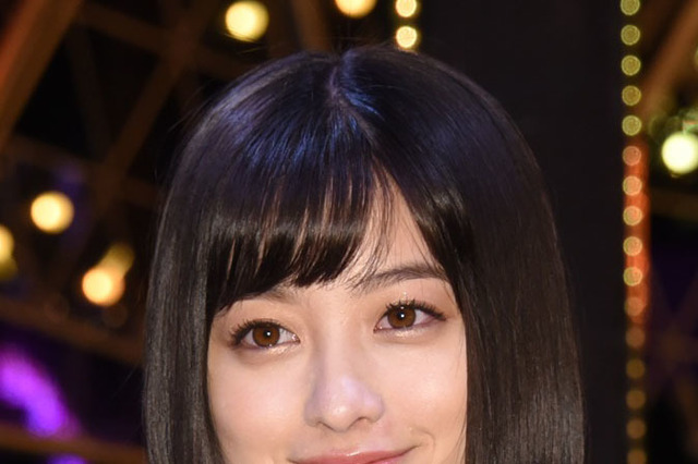 橋本環奈がセーラームーンポーズで「おしおきよ！」 画像