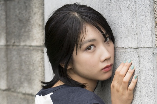 松本穂香が少女の顔とオトナの顔を披露！ 画像