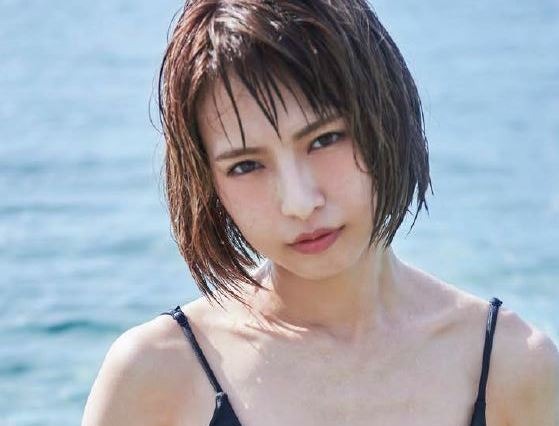 SCANDAL HARUNAのファースト写真集『SOMEWHERE』が発売前に重版決定 画像
