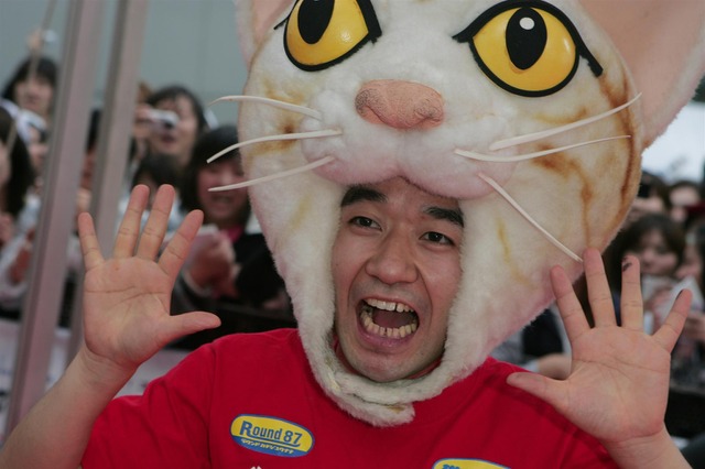 猫ひろし、本田圭佑選手のカンボジア代表監督兼GM就任に興奮! 画像