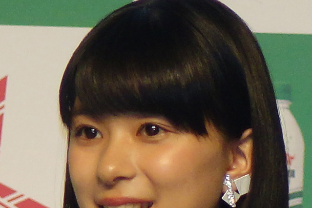 芳根京子、土屋太鳳に壁ドンでキス!? 画像