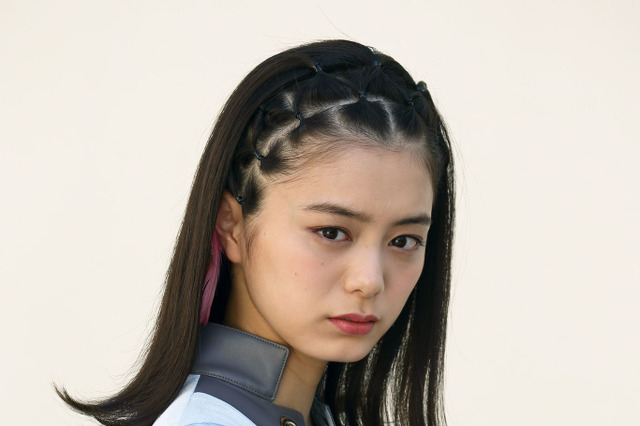 紺野彩夏、『仮面ライダージオウ』にレギュラー出演!クールビューティーな敵役に 画像