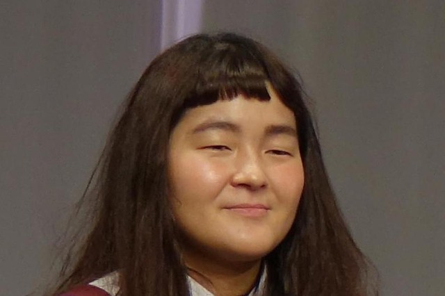 ゆにばーすはら、詐欺メイクで金髪美女に！ 画像
