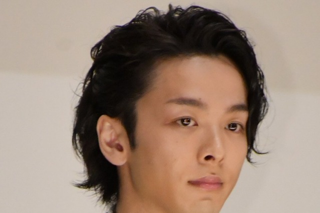 中村倫也の白塗りメイク姿に衝撃「やっちまったな」 画像
