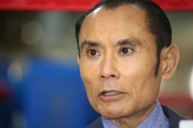片岡鶴太郎、ヨガのやりすぎ?「頭蓋骨が4センチ小さく」 画像