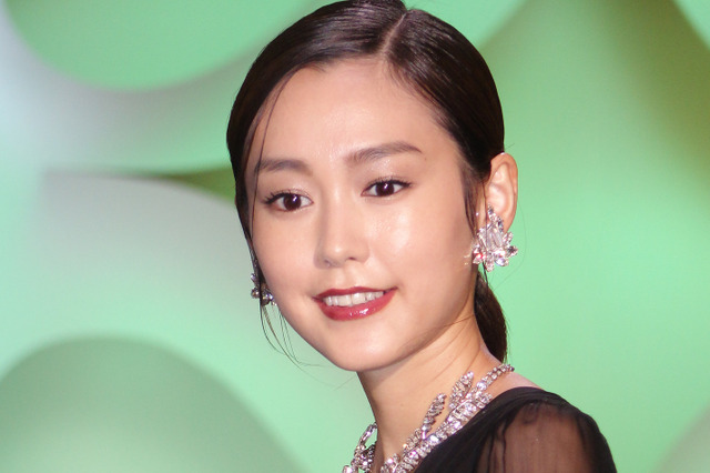 桐谷美玲、美しい刺青ペイント姿公開「綺麗……!」「凄すぎて、二度見」 画像