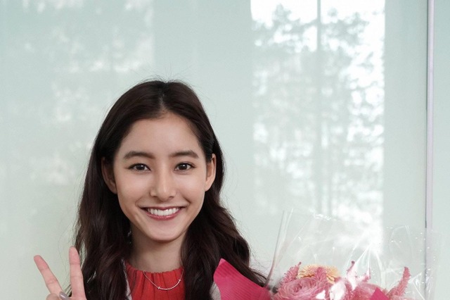 新木優子・磯村勇斗・今田美桜がドラマ『SUITS／スーツ』クランクアップ！ 画像