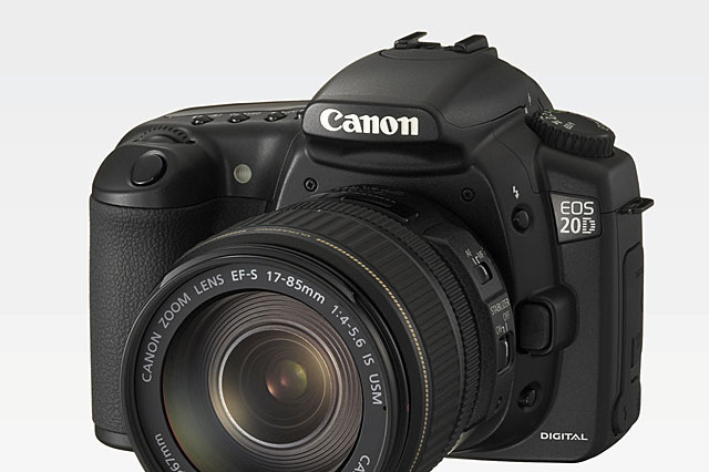 キヤノン、EOS 20Dファームアップ　内蔵フラッシュ使用時に発生する横線ノイズを改善 画像