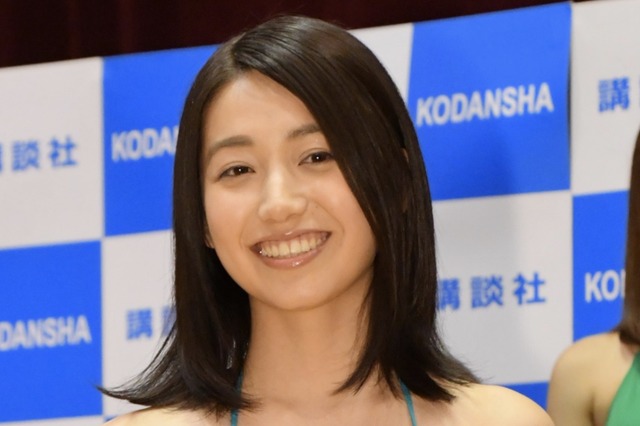 ミスマガ・佐藤あいり＆寺本莉緒の「お年玉」グラビアアザーカットがセクシー！ 画像