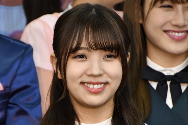 欅坂46・小林由依、1st写真集が発売！ファンからは喜びの声 画像