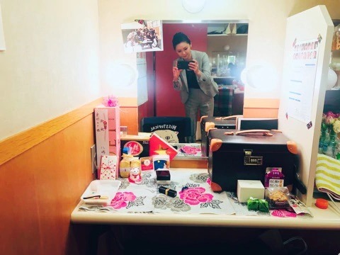 倉科カナ、ブログでスーツ姿を披露！舞台への意気込みもつづる 画像