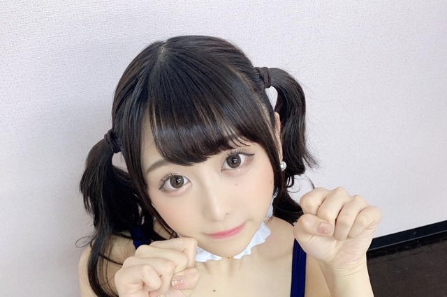 真島なおみ、メイド水着で「にゃにゃんっ」 画像