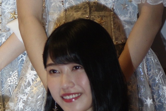 横山由依のセーラー服姿にファン「現役並み」「可愛すぎる!」 画像