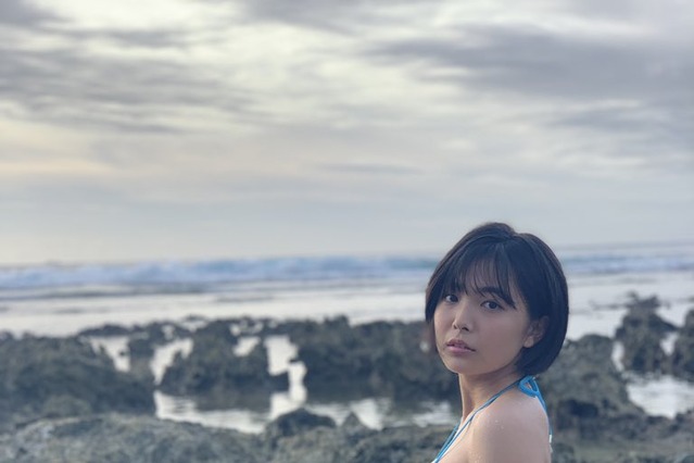 寺本莉緒、お気に入りグラビアショット公開！豊満バストにファン釘付け 画像