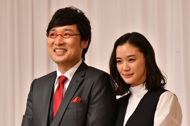 山里亮太&蒼井優が結婚を報告!「僕と付き合ってみます?」に「はい」 画像