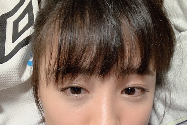 大友花恋、弟に膝枕してもらう姉弟仲良しショット公開! 画像