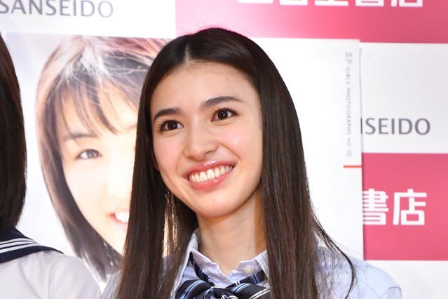 長見玲亜、1st写真集で大胆ビキニ姿を披露も「恥ずかしいとかはあまりなかったです」 画像