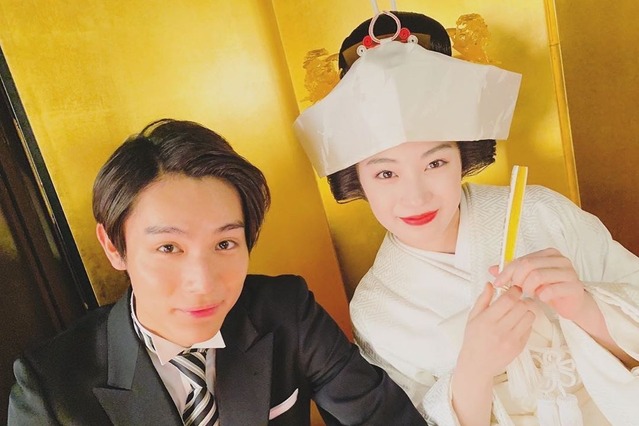 中川大志、広瀬すずは「心から尊敬する人」……『なつぞら』結婚式写真を公開! 画像
